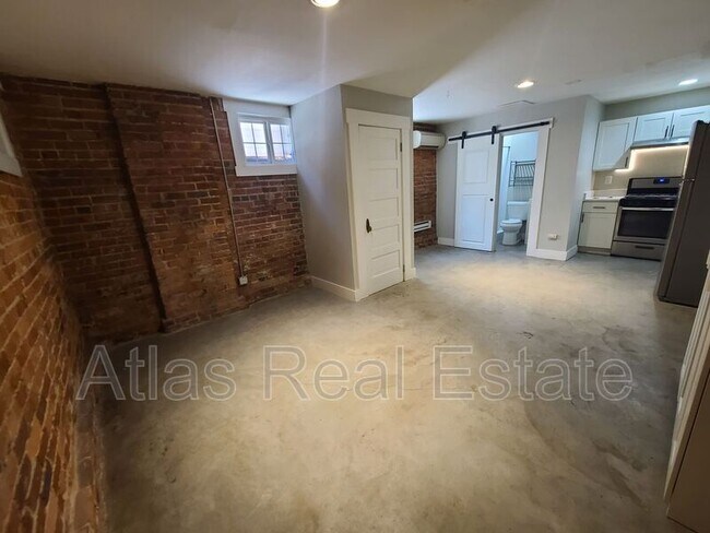 Foto del edificio - 1066 N Clarkson St