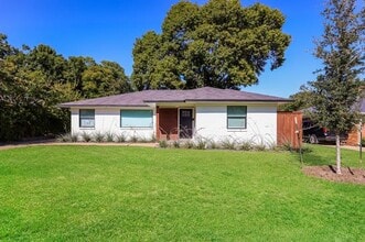 Building Photo - 6123 Woodcrest Ln