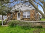 Foto principal - 12 Burgess Ave