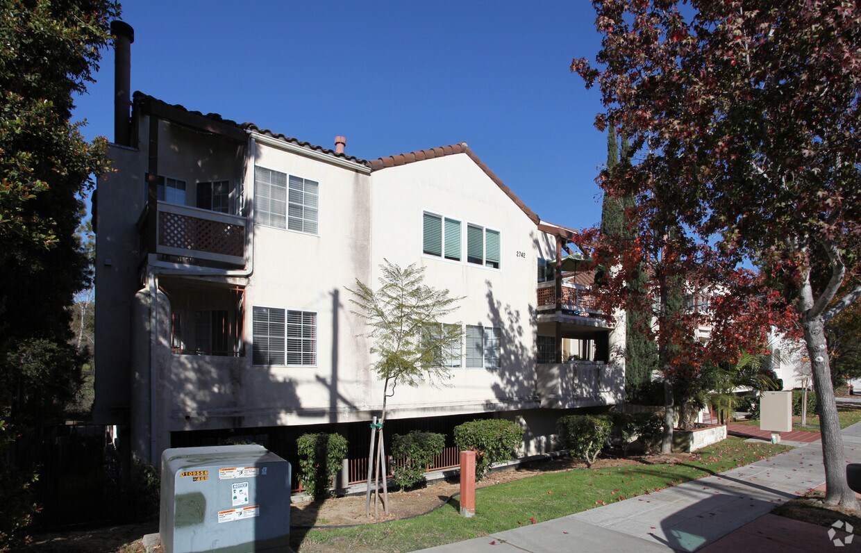 Foto principal - 2742 A St