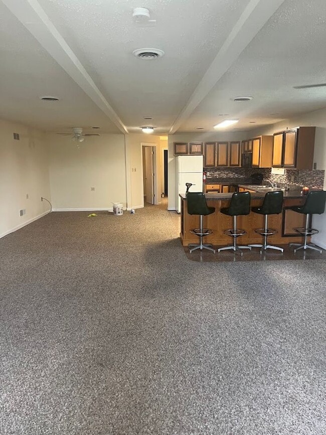 Building Photo - Wernersville 2 bedroom condo