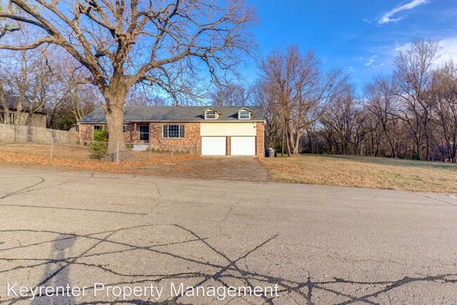 Building Photo - 4 br, 3 bath House - 1531 W 46th St