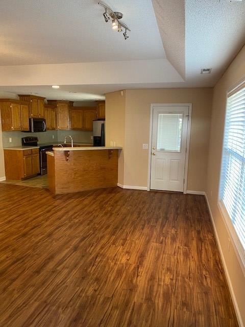 Building Photo - 3701 Beacon Dr