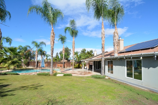 Building Photo - 4417 Almond Grove Ln