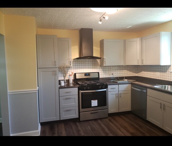 Foto del edificio - 1245 Lynwyn Ln SE