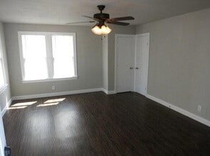 Building Photo - 3113 Benelva Dr