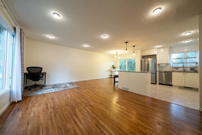 Foto del edificio - 6359 131st St Ct