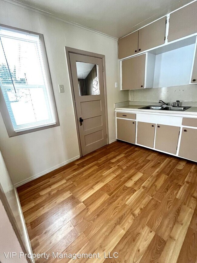 Foto del edificio - 1 br, 1 bath House - 502 School Street