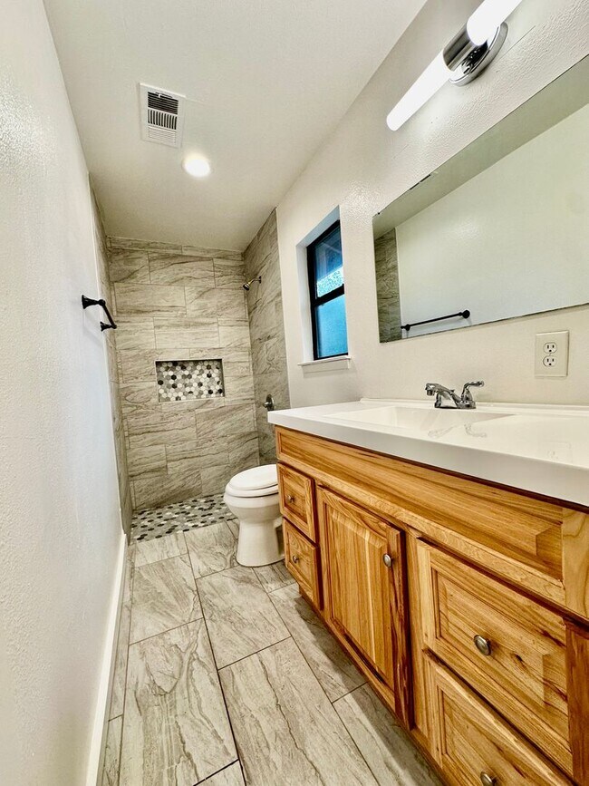 Foto del edificio - Cozy 4/2