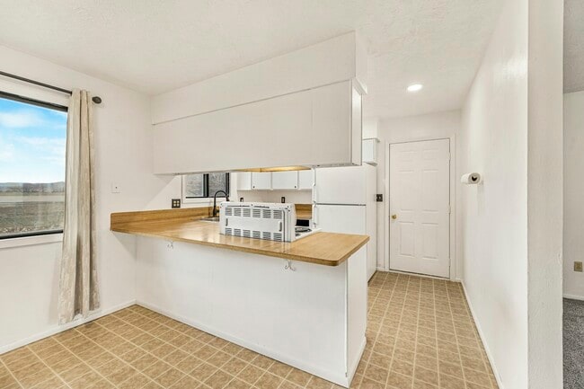 Building Photo - 24 Jaxson Dr