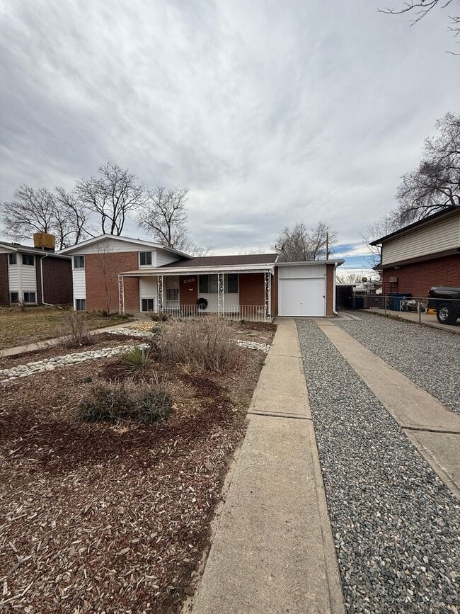 Photo - $0 DEPOSIT OPTION, CHARMING 3 BED 2 BATH TRADITIONAL HOME!! HUGE YARD, STEPS FROM PEORIA STATION