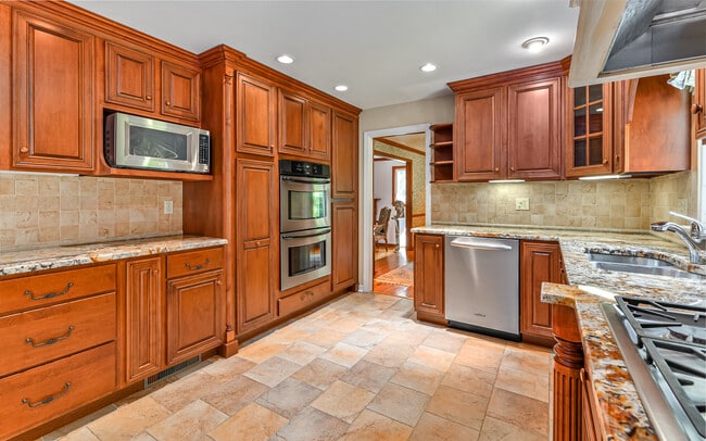 Building Photo - 3169 Henrich Farm Ln