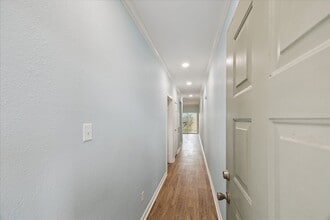 Building Photo - 18809 Egret Bay Blvd