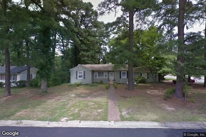 Building Photo - 5900 W Club Ln