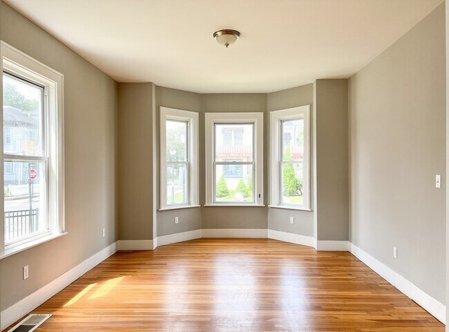 Foto del edificio - 642 Moody St