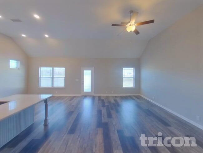 Building Photo - 3316 Pear Blossom Way