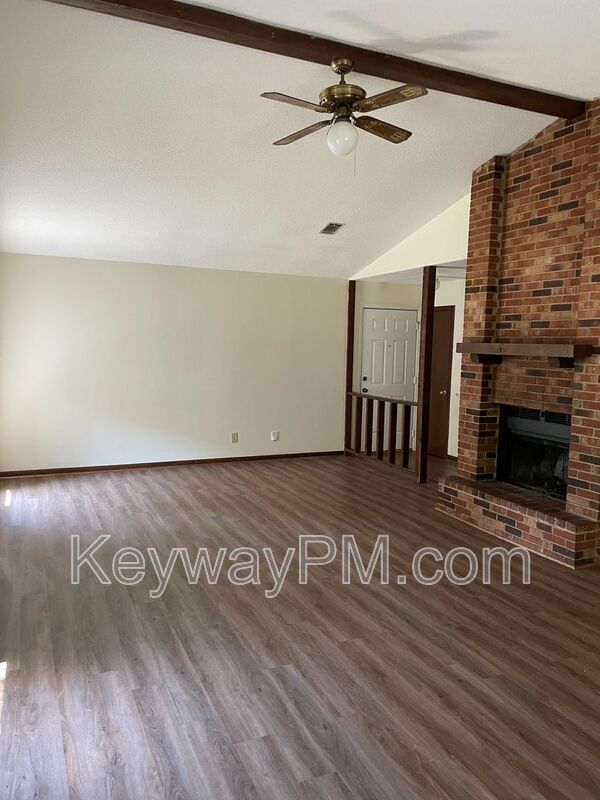 Building Photo - 830 Audubon Cir