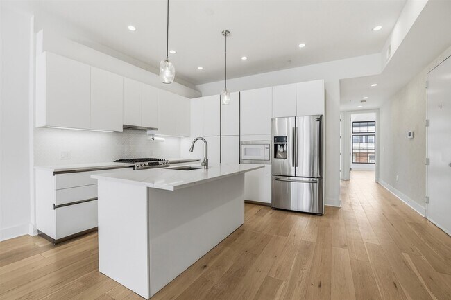 Foto del edificio - 194 Cambridge Ave