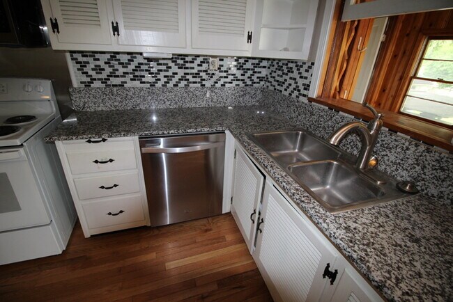 Foto del edificio - Cozy Three Bedroom House in Simpsonville