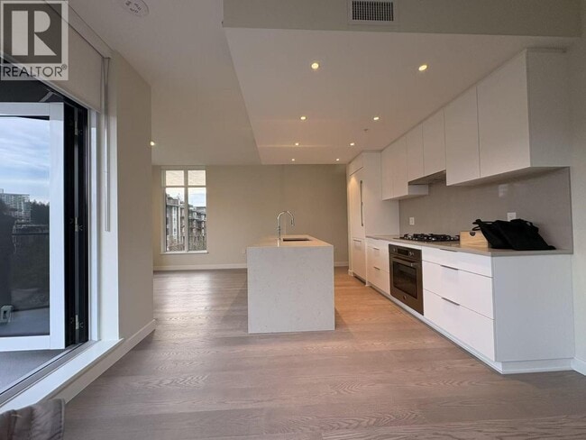 Building Photo - 6138 Birney Ave