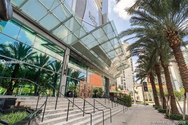 Foto del edificio - 1451 Brickell Ave