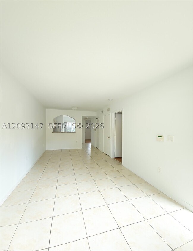 Foto del edificio - 940 NE 33rd Terrace