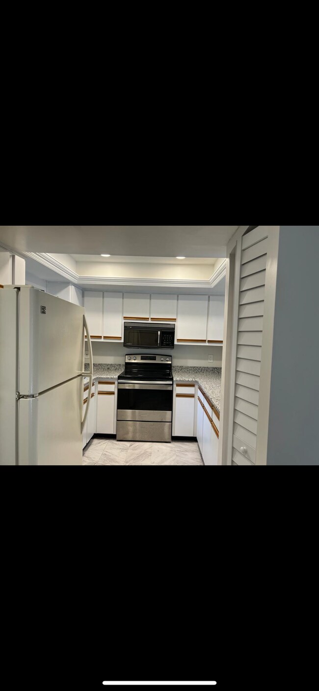 Foto del edificio - 1211 N McMullen Booth Rd