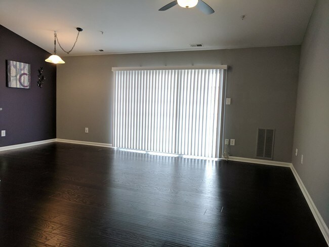 living area - 310 Blue Water Ct