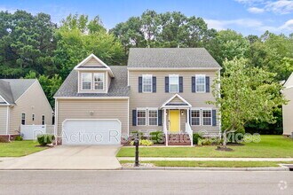 Building Photo - 729 Creekwood Dr