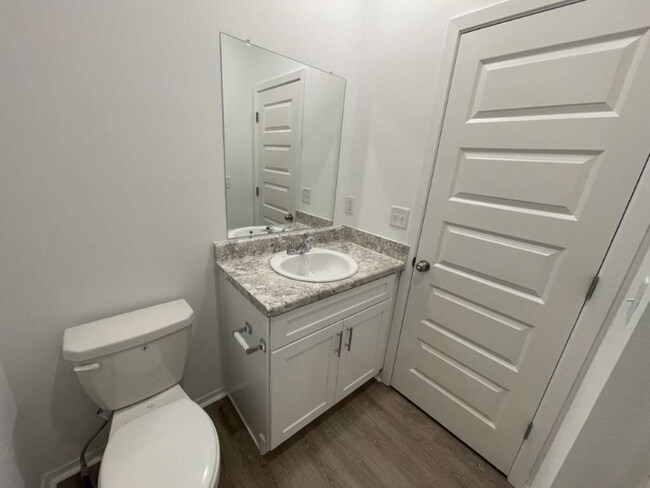 Building Photo - 6721 SW Dignity Ave