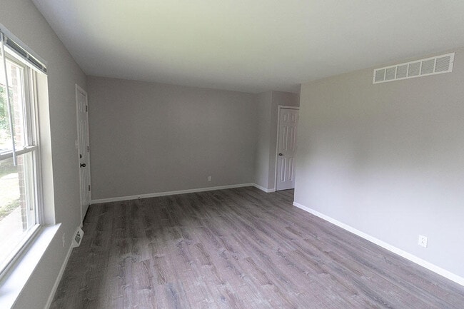 Foto del edificio - 1321 S Roseta Ave