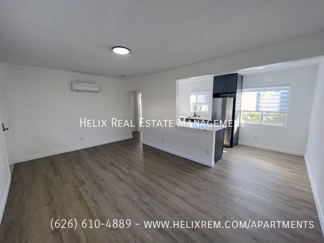 Building Photo - 523 E Live Oak Ave
