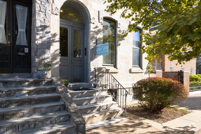Building Photo - 1709 Spring Garden St