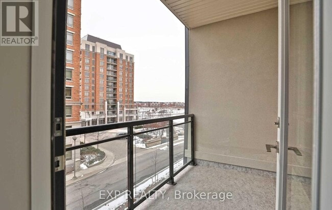 Photo du bâtiment - 150-150 Oak Park Blvd