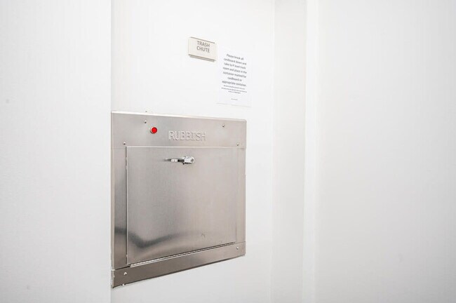 Foto del edificio - 542 Boulevard NE