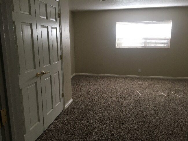 Photo - 8015 Royal Ln (Cottonwood Heights, UT) Apartment