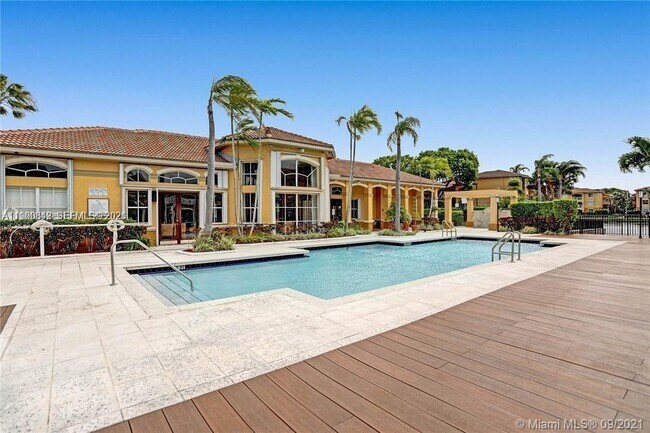 Foto del edificio - 9640 NW 2nd St