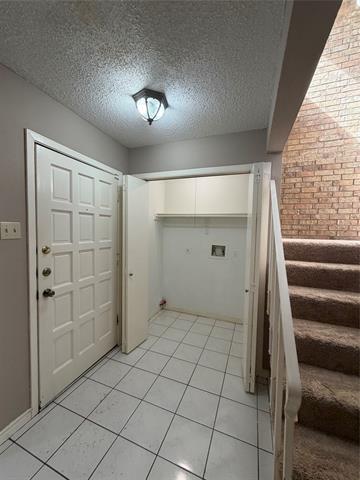 Building Photo - 2714 Creekwood Ct