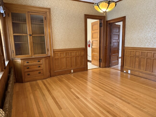 Photo - Hillview Off Campus Housing Apartments