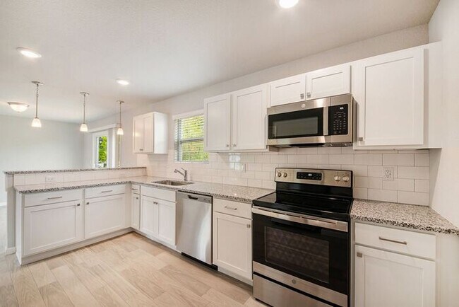 Foto del edificio - 2928 Sycamore River Dr