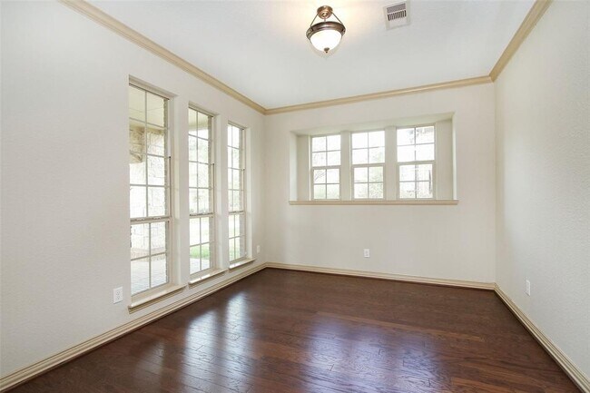 Foto del edificio - 26 Golden Orchard Pl