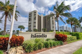 Building Photo - 9550 S Ocean Dr