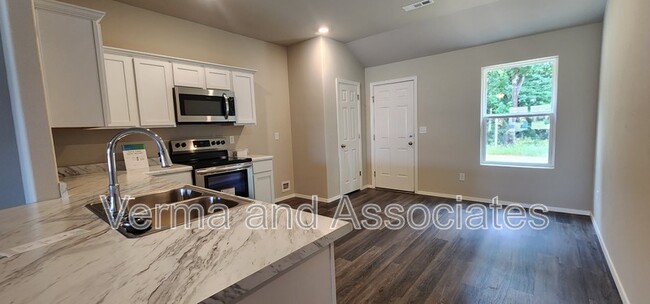 Foto del edificio - 6805 SW Chestnut Hill Rd