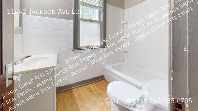 Foto del edificio - 11442 Jackson Ave