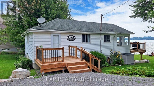 Photo du bâtiment - 90 Plum Point Ln