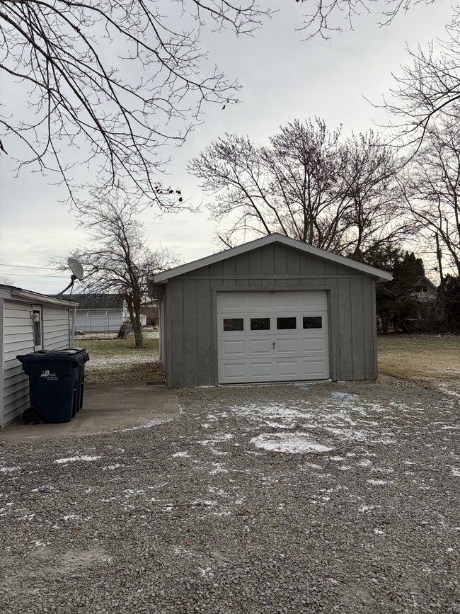 Foto del edificio - 687 W Ml St