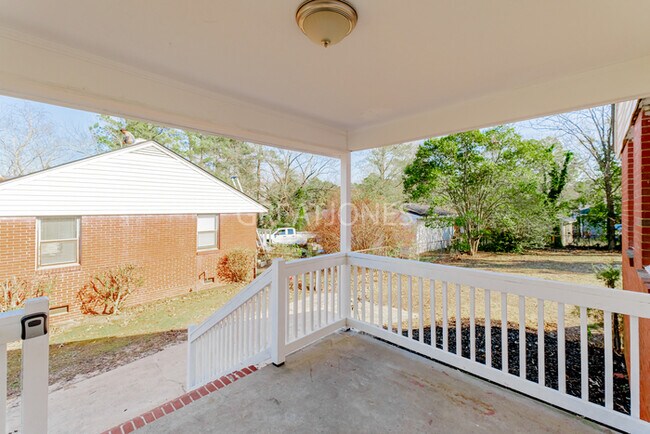 Building Photo - Charming 2 bedroom home in Fayetteville!
