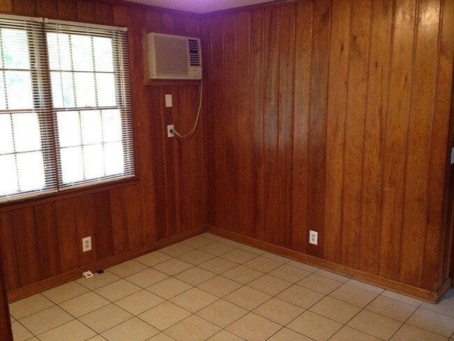 Foto del edificio - 605 Anderson Ln
