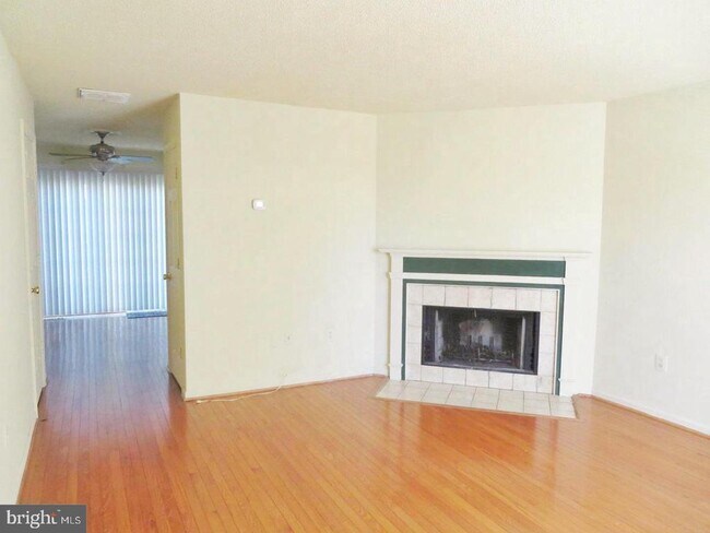 Foto del edificio - 6502 Old Carriage Ln