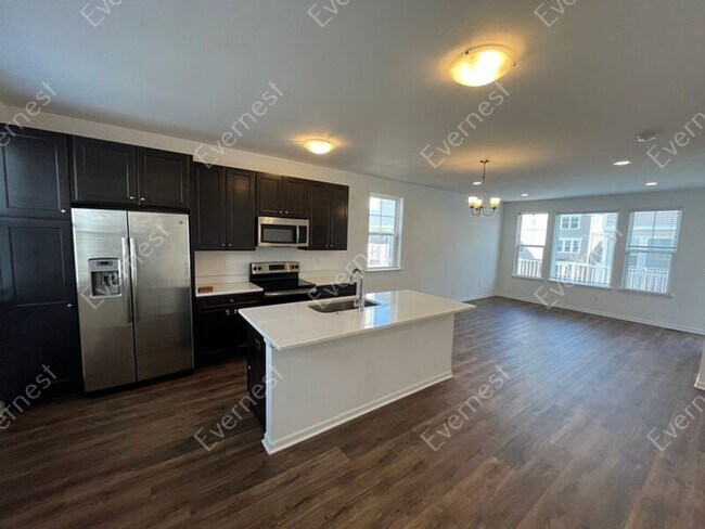 Foto del edificio - 2500 Normandy Rd